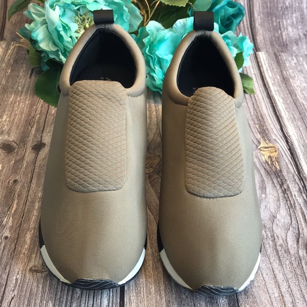 ALFANI Walkerr Taupe Step N' Flex Wedge Sneakers - Picture 2 of 9